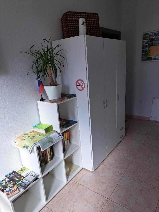 Apartmaji Tisa In Zana Rovte Eksteriør bilde